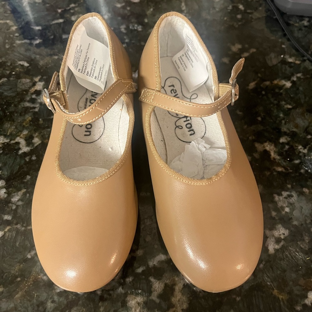 New revolution dance tap shoes